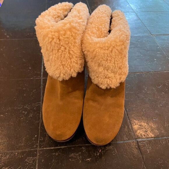 UGG Women's Size 9 Dandylion Chestnut Brown Leather High Heel Ankle Boots - Picture 2 of 10